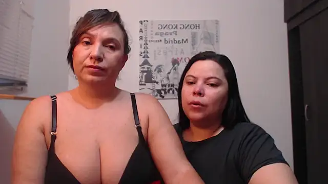 Snapshot of Aaa____ chatting on 10-27-25, 11:14 Aaa online show from 10-27-25, 11:14