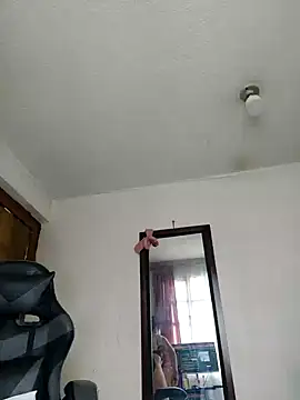 Snapshot of Mariana_444 chatting on 12-21-24, 03:09 Mariana 444 online show from 12-21-24, 03:09