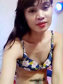 Snapshot of QueenSoreal chatting on 01-19-25, 06:43 QueenSoreal online show from 01-19-25, 06:43