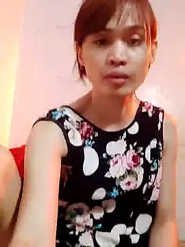 Snapshot of QueenSoreal chatting on 02-05-25, 03:52 QueenSoreal online show from 02-05-25, 03:52
