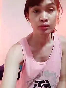 Snapshot of QueenSoreal chatting on 02-08-25, 01:44 QueenSoreal online show from 02-08-25, 01:44