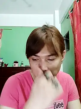 Snapshot of QueenSoreal chatting on 09-24-25, 04:43 QueenSoreal online show from 09-24-25, 04:43