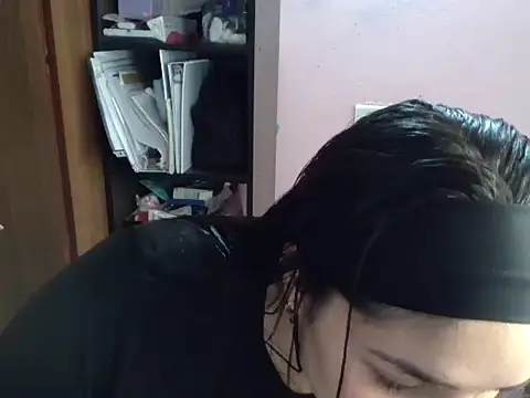 Snapshot of sara_110323 chatting on 11-27-25, 05:48 sara 110323 online show from 11-27-25, 05:48