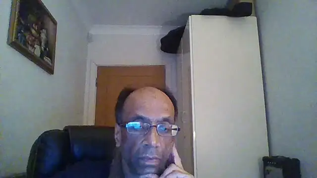 Snapshot of rauncher1 chatting on 09-28-25, 10:48 rauncher1 online show from 09-28-25, 10:48