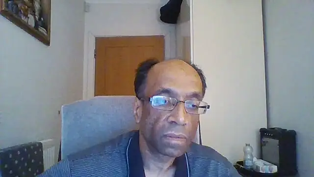 Snapshot of rauncher1 chatting on 10-22-25, 09:09 rauncher1 online show from 10-22-25, 09:09