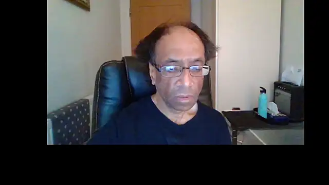Snapshot of rauncher1 chatting on 06-13-26, 08:45 rauncher1 online show from 06-13-26, 08:45