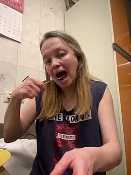 Susanel online show from 03-07-25, 08:44