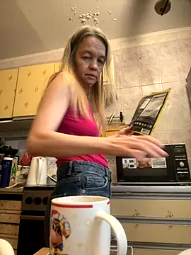 Susanel online show from 11-17-25, 12:11