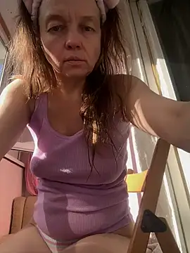 Snapshot of Susanel chatting on 07-17-26, 02:02 Susanel online show from 07-17-26, 02:02