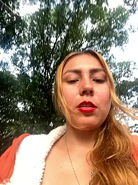 Snapshot of Brittanyrosexx chatting on 11-13-25, 08:30 Brittanyrosexx online show from 11-13-25, 08:30