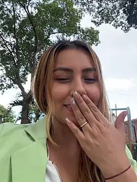 Snapshot of Brittanyrosexx chatting on 12-02-25, 09:21 Brittanyrosexx online show from 12-02-25, 09:21