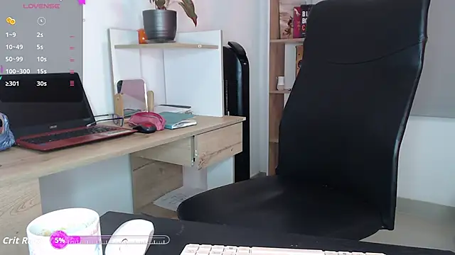 Snapshot of BriannaLorens chatting on 11-05-25, 12:49 BriannaLorens online show from 11-05-25, 12:49