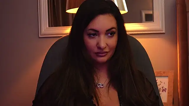 Snapshot of YaaraCollins chatting on 10-25-25, 06:46 YaaraCollins online show from 10-25-25, 06:46