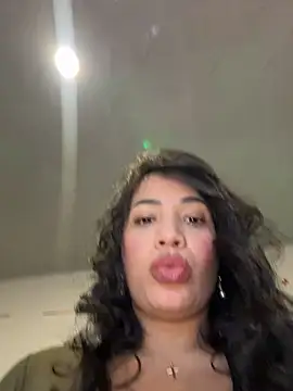 Snapshot of SQUIRTINGQUEEN11 chatting on 11-30-25, 02:04 SQUIRTINGQUEEN11 online show from 11-30-25, 02:04