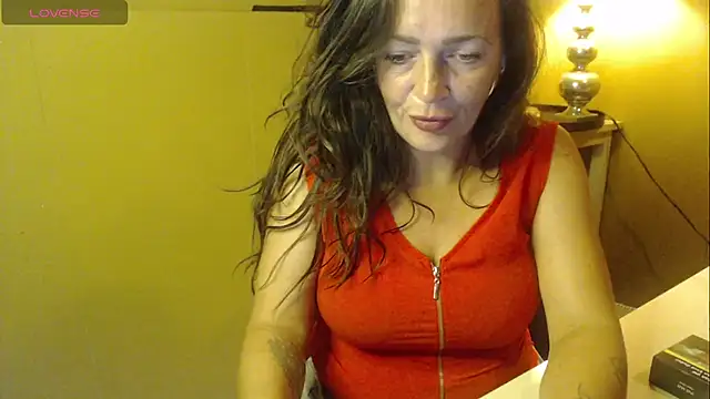 Snapshot of cloe85nl chatting on 06-08-26, 07:42 cloe85nl online show from 06-08-26, 07:42