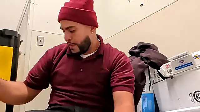 gardy8585 online show from 12-02-25, 09:14