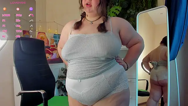 Snapshot of Raydirin chatting on 03-08-26, 11:36 Raydirin online show from 03-08-26, 11:36