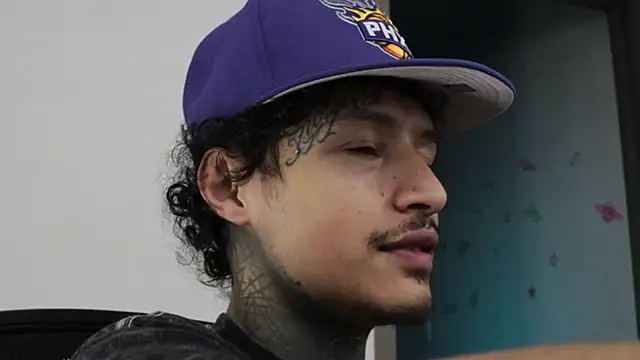 Snapshot of trieone chatting on 11-22-25, 05:06 trieone online show from 11-22-25, 05:06