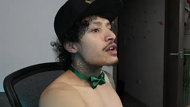 trieone online show from 03-18-26, 02:15