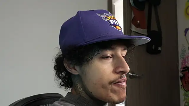 trieone online show from 03-25-26, 02:01