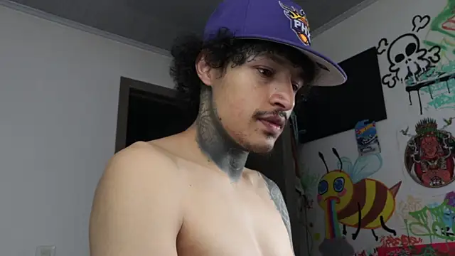 trieone online show from 03-31-26, 02:02