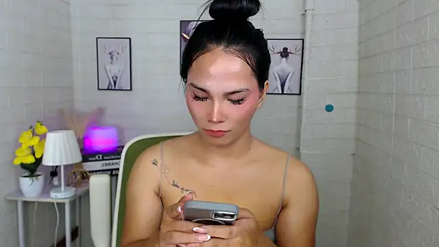 urnaughtydolly69 online show from 10-07-25, 11:18