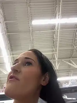 Snapshot of lolabunny9 chatting on 01-11-25, 09:46 lolabunny9 online show from 01-11-25, 09:46