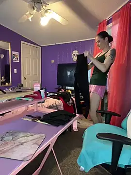 Snapshot of lolabunny9 chatting on 02-02-25, 08:30 lolabunny9 online show from 02-02-25, 08:30