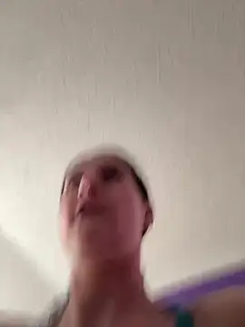 Snapshot of lolabunny9 chatting on 02-03-25, 04:10 lolabunny9 online show from 02-03-25, 04:10