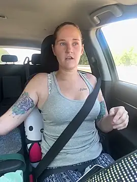 lolabunny9 online show from 04-11-26, 04:55