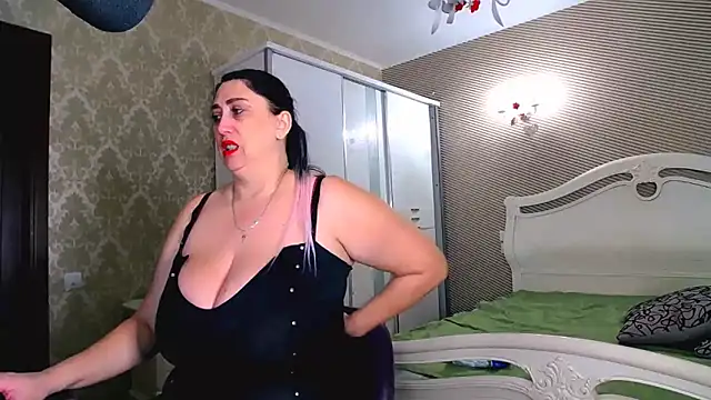 Evelyn Shy online show from 01-07-25, 06:38