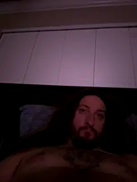 Snapshot of Dw8584 chatting on 12-16-25, 07:24 Dw8584 online show from 12-16-25, 07:24