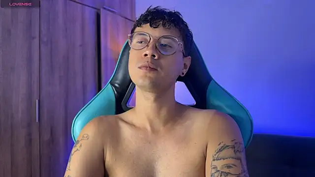 LeaneSeb online show from 04-21-26, 12:22