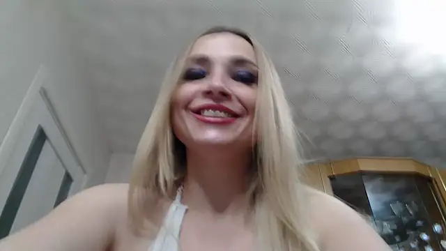 Snapshot of Mika_Passion chatting on 01-18-25, 01:08 Mika Passion online show from 01-18-25, 01:08