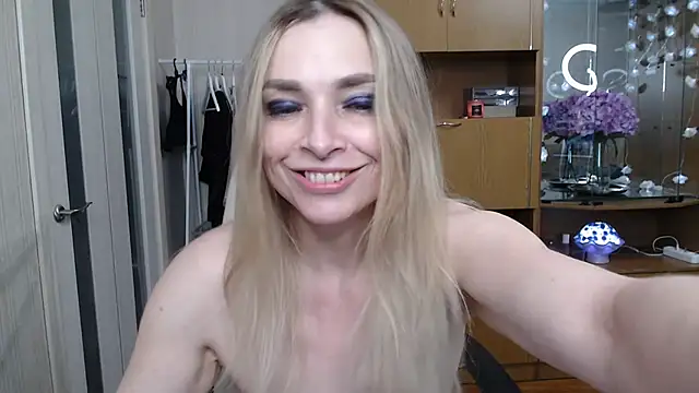 Snapshot of Mika_Passion chatting on 01-29-25, 03:04 Mika Passion online show from 01-29-25, 03:04