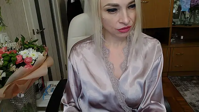 Snapshot of Mika_Passion chatting on 02-15-25, 10:11 Mika Passion online show from 02-15-25, 10:11