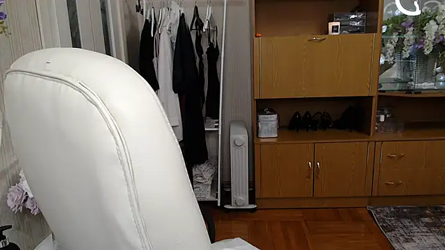 Snapshot of Mika_Passion chatting on 03-05-25, 08:00 Mika Passion online show from 03-05-25, 08:00