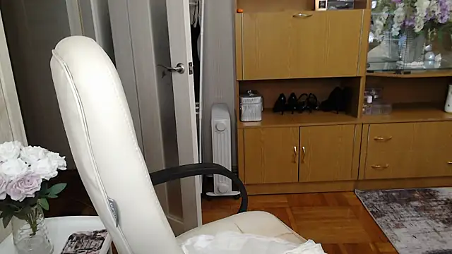 Snapshot of Mika_Passion chatting on 03-05-25, 02:12 Mika Passion online show from 03-05-25, 02:12