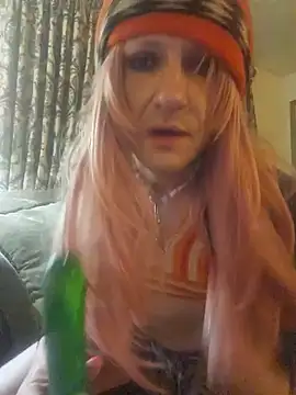 Snapshot of KandiK37 chatting on 01-30-25, 12:59 KandiK37 online show from 01-30-25, 12:59