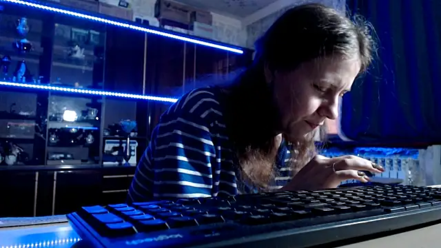 pa1e pr1ncess online show from 04-18-26, 05:55