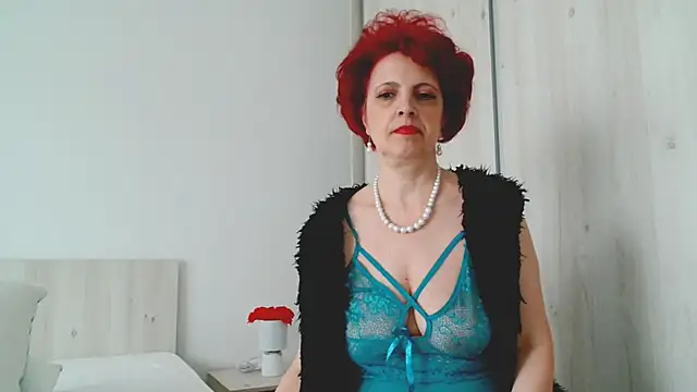 Snapshot of MilfSupreme chatting on 03-17-25, 01:39 MilfSupreme online show from 03-17-25, 01:39
