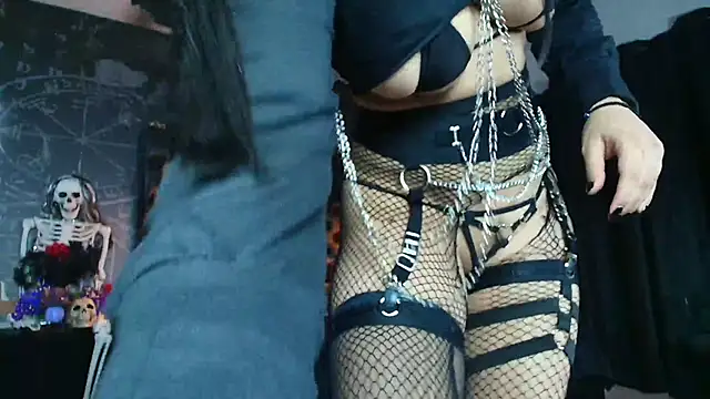 AlexHoe  online show from 12-19-25, 06:48