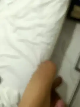 Snapshot of Thefuckboy10 chatting on 10-15-25, 04:34 Thefuckboy10 online show from 10-15-25, 04:34