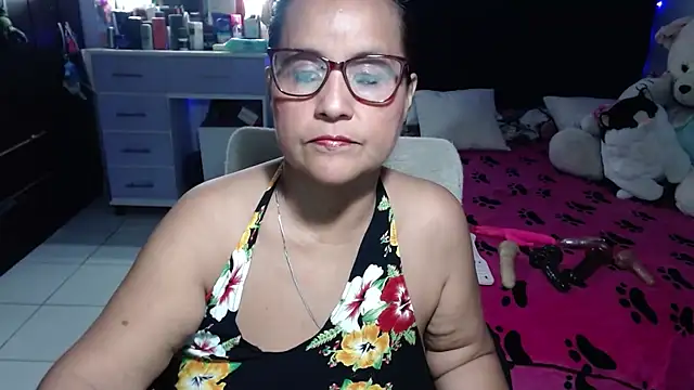 Snapshot of pervert_mommy_ chatting on 07-19-26, 11:58 pervert mommy online show from 07-19-26, 11:58