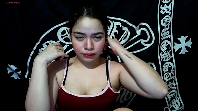 Snapshot of _preciousmoira_ chatting on 06-24-26, 12:53 preciousmoira online show from 06-24-26, 12:53