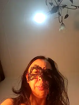 LAURAFOCOSA online show from 01-18-25, 04:21