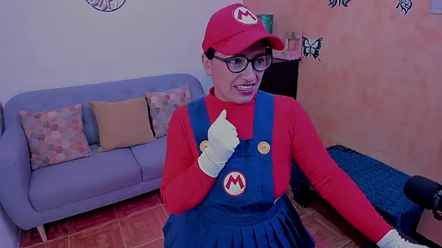 Snapshot of scarlet_wet chatting on 10-29-25, 01:30 scarlet wet online show from 10-29-25, 01:30