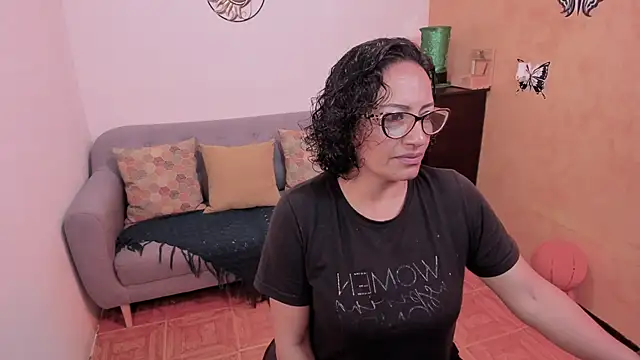 Snapshot of scarlet_wet chatting on 12-02-25, 05:41 scarlet wet online show from 12-02-25, 05:41