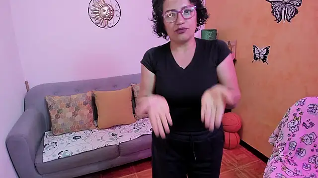 Snapshot of scarlet_wet chatting on 02-12-26, 10:05 scarlet wet online show from 02-12-26, 10:05