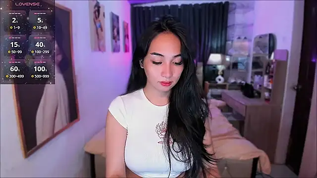 Snapshot of SweetLilly_18 chatting on 12-04-25, 03:49 SweetLilly 18 online show from 12-04-25, 03:49